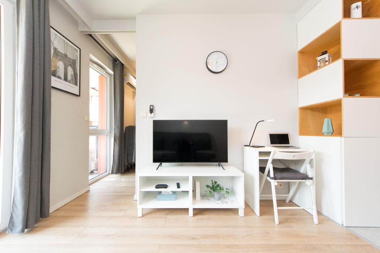 Main Trainstation One Bedroom Ac P4You Pl Cracovia Exterior foto